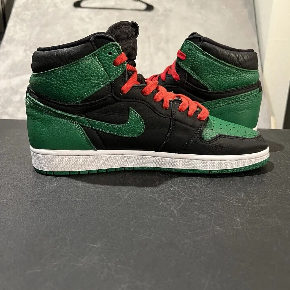 Air Jordan 1 Retro High OG Pine Green 2.0 - Picture 6 of 11